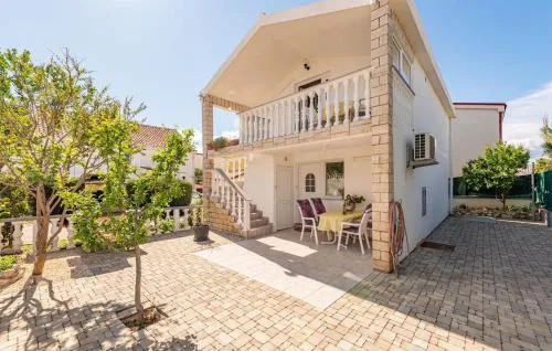 Awesome Apartment In Vir With Wifi