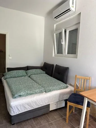 Cozy Studio Apartment Near Beach