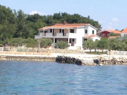 L&L Apartments