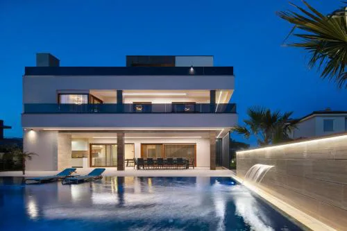 Malibu Royal