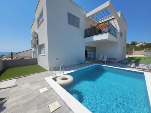 Sea View Villa - Ferienhaus in Kroatien auf Vir bei Zadar mit privatem POOL und MEERBLICK