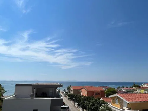 Tolles Appartement in Vir mit Grill, Garten und Terrasse und Meerblick