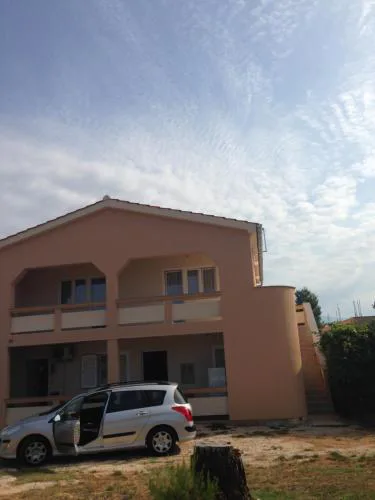 Apartment nearby Vir Bus station