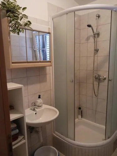 Apartmani Vrsi