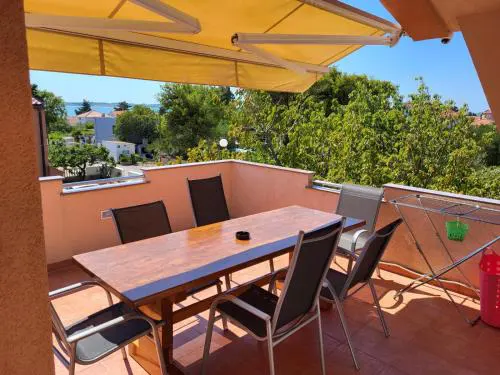 Apartment in Vrsi with Air conditioning, WIFI, Washing machine, Dishwasher (4836-2)