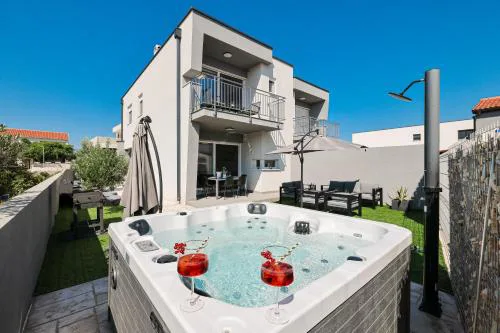 Apartment Noah Vrsi