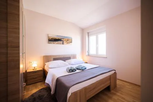 Apartments Anka with Seaview