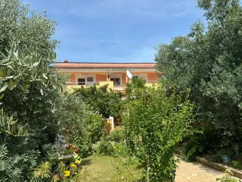 Apartments with parking space Vrsi - Mulo, Zadar - 23428
