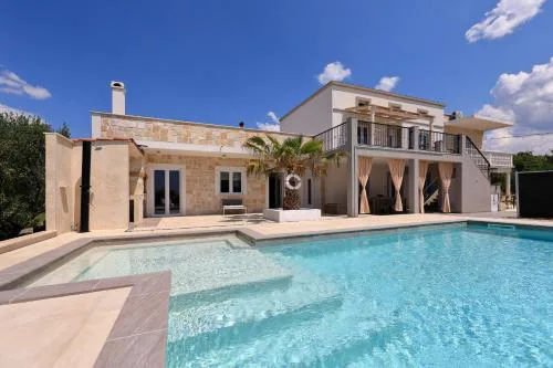 Villa Angelina