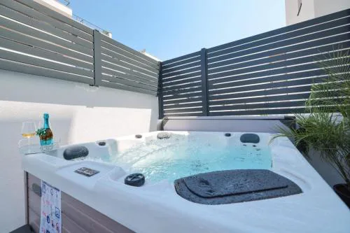 Apartment Belvedere - Garden and Jacuzzi