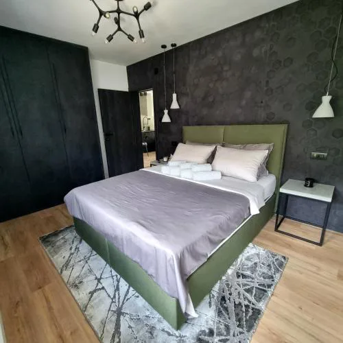Apartment Black