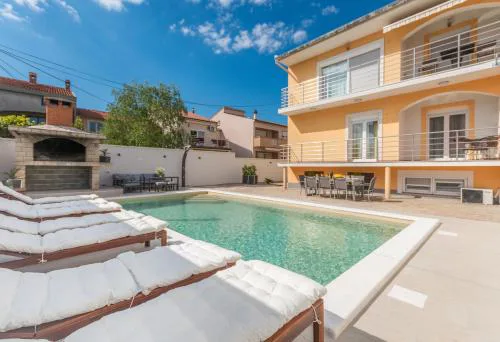 Apartment Jakov with a pool