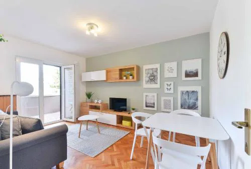 Apartment Laurel