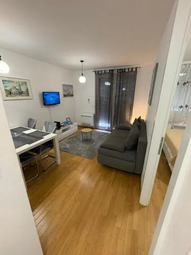 Apartment Leon Sa Privatnim Parkingom