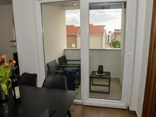 Apartment Nicole - One Bedroom Apartment with Balcony
