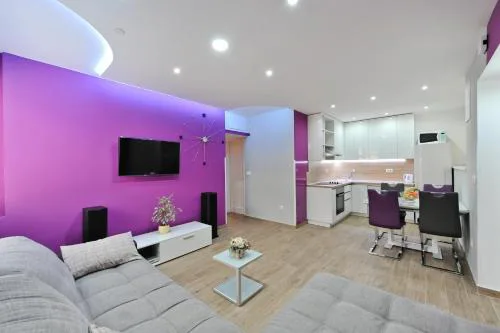 Apartment Purple Summer City