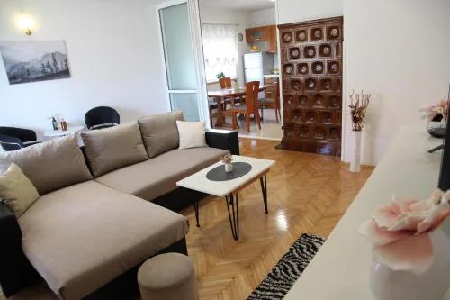 Apartments Kresan