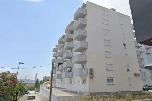 Apartments with parking spaces Zadar - 22113