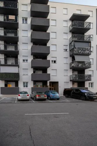 Apartments with a parking space Zadar - 23405