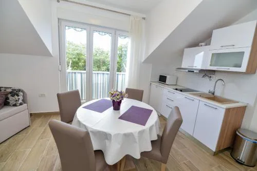 Arta Apartments