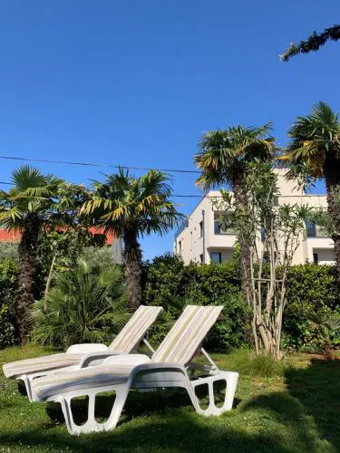 Beach & Garden
