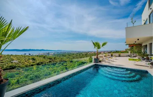Beautiful Home In Zadar With Sauna
