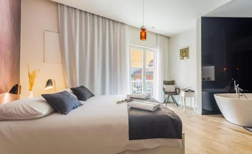 Central rooms in Old Town by Belmont Realty