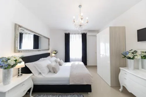 Central Square Guest House