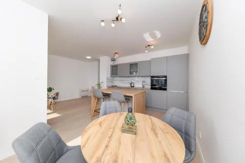 Central Vibes by Belmont Realty