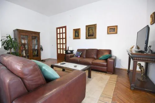 City center. Beautiful 130m2 apartmant, sea view