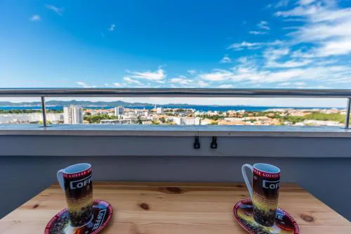 City&Sea view 2BR 4+2