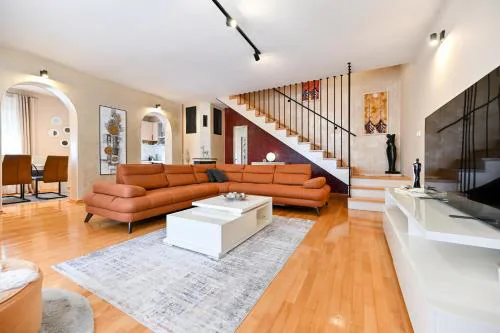 Deluxe Apartment Valentina