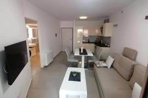 Flat Peraic Zadar
