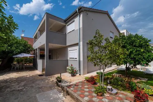 House Franica