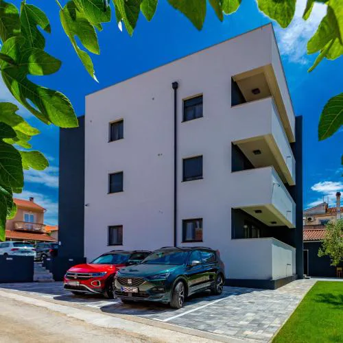 LPL Luxury Apartments