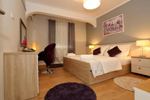 Luxury Maraschino Apartments