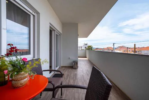 MY DALMATIA - Apartment Blagdan Three with private parking