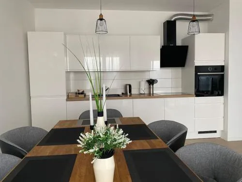 New modern APT near Old town - private parking