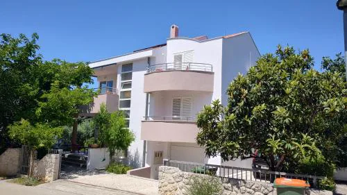Romantic Oasis Apartments