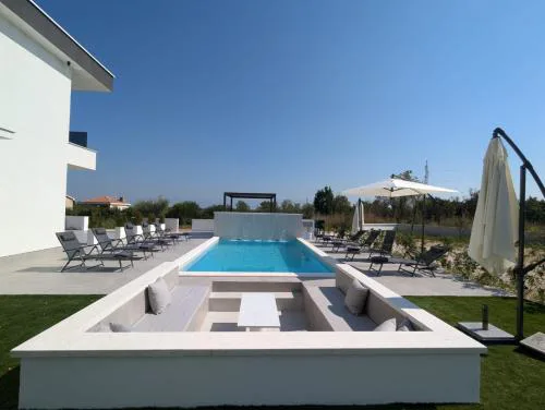 The Luxe Hideaway