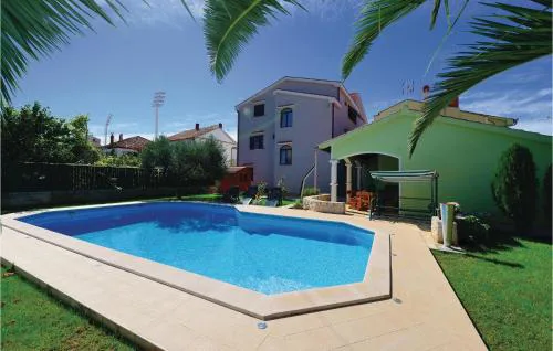 Two-Bedroom Apartment In Zadar