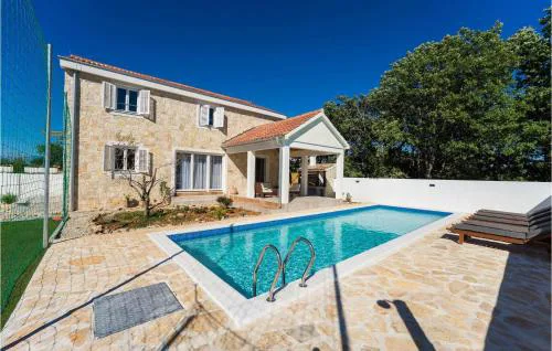 Villa Aenona
