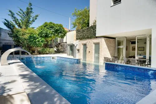 Villa Hedonia with heated pool, Diklo