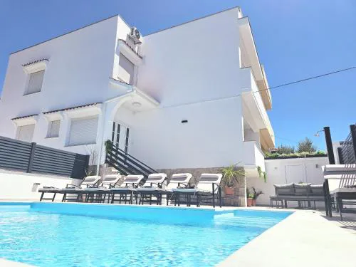 Villa Lungomare with private pool