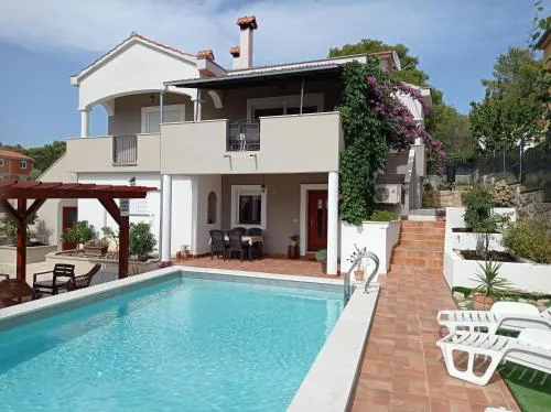 VILLA NIKO with private swimming pool