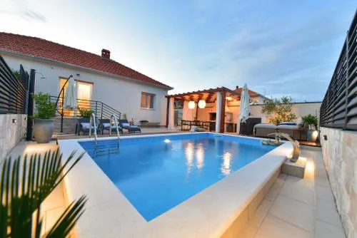 Villa Teuta ZadarVillas