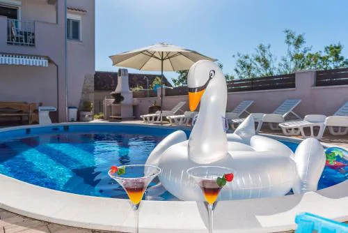 Villa Toni with private pool near Zadar