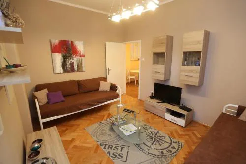Viola Apartment