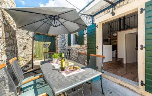 1 Bedroom Cozy Home In Zaton