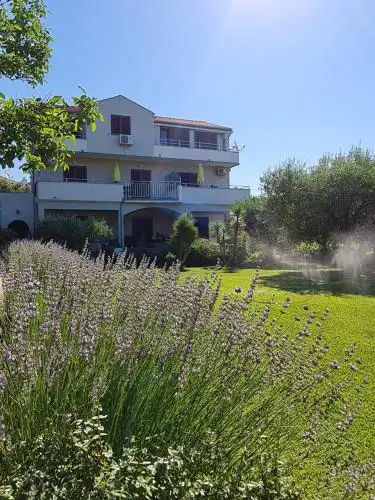 Apartmani Lucija Peroš Zaton